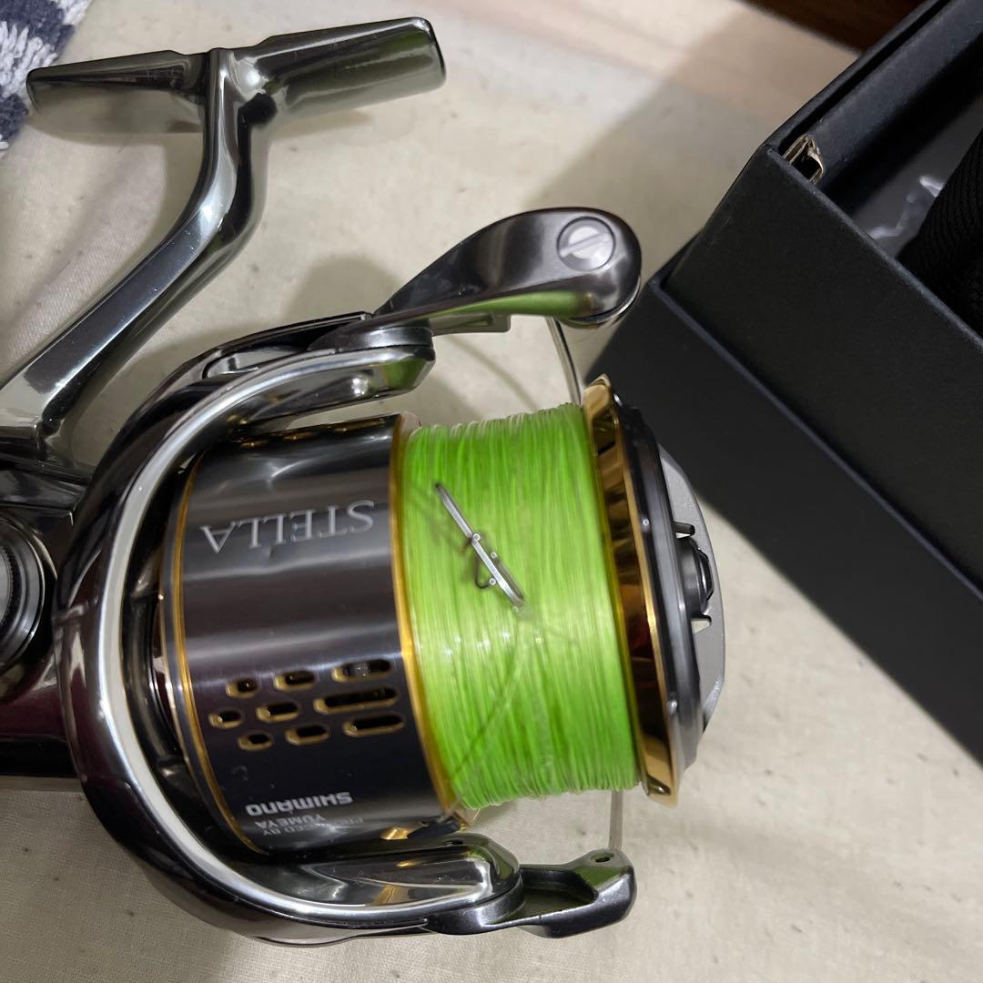 18 STELLA 4000MHG スピニングリール　新品未使用品
