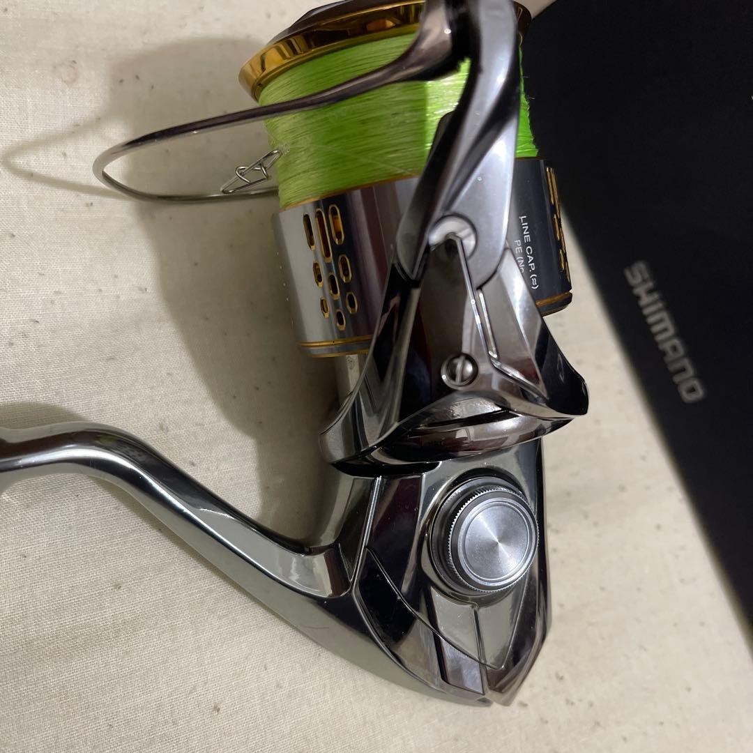 18 STELLA 4000MHG スピニングリール　新品未使用品