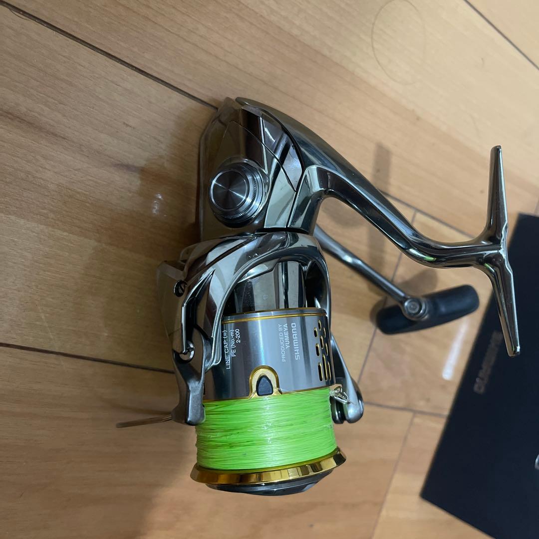 18 STELLA 4000MHG スピニングリール　新品未使用品