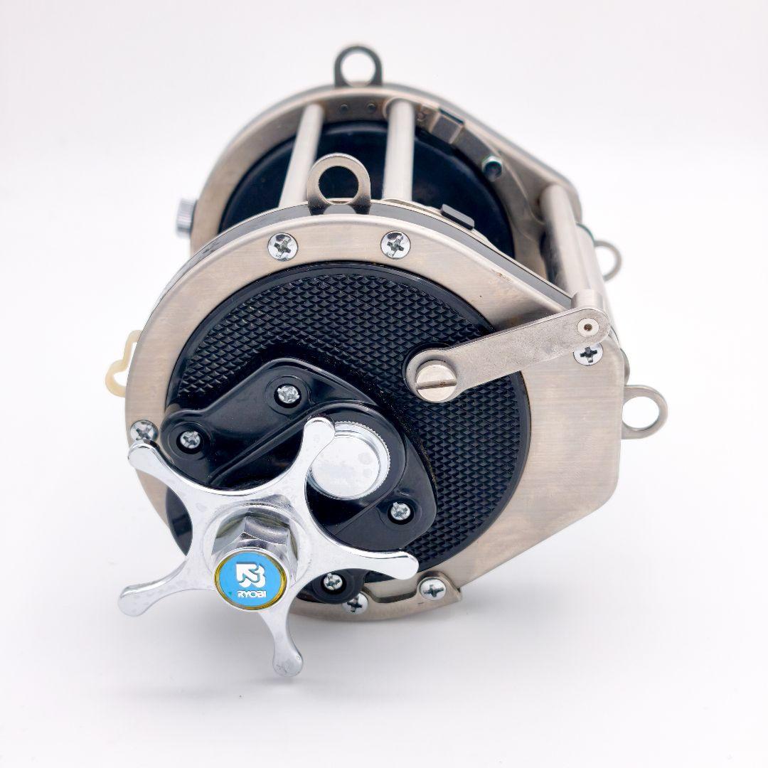 RYOBI ADVENTURE 110 釣りリール 美品 コンパクト 軽量