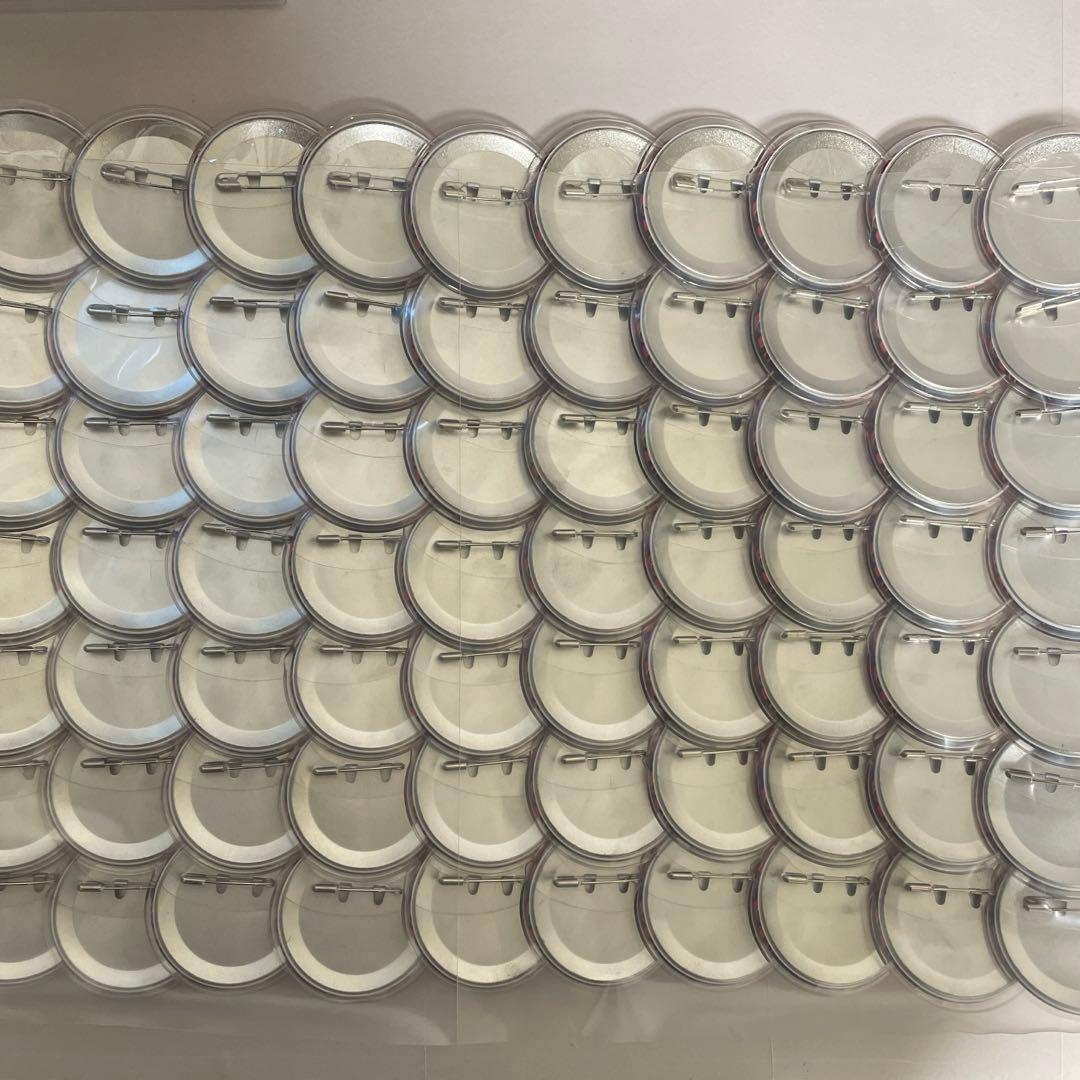 逆先夏目　缶バッジ70個