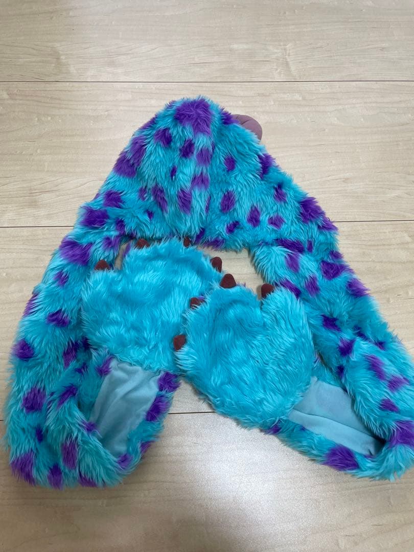 ディズニーリゾート　ファンキャップ　サリー　マフラー