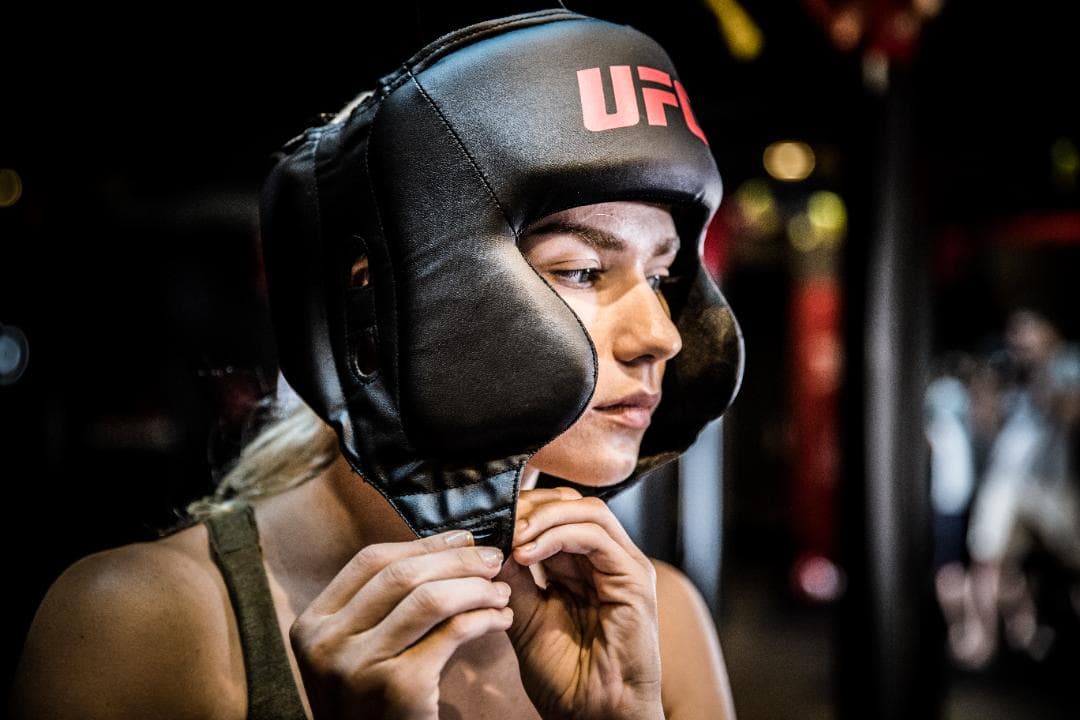 【在庫処分】【数量限定】総合格闘技UFC 公式ヘッドギアUHK-69759