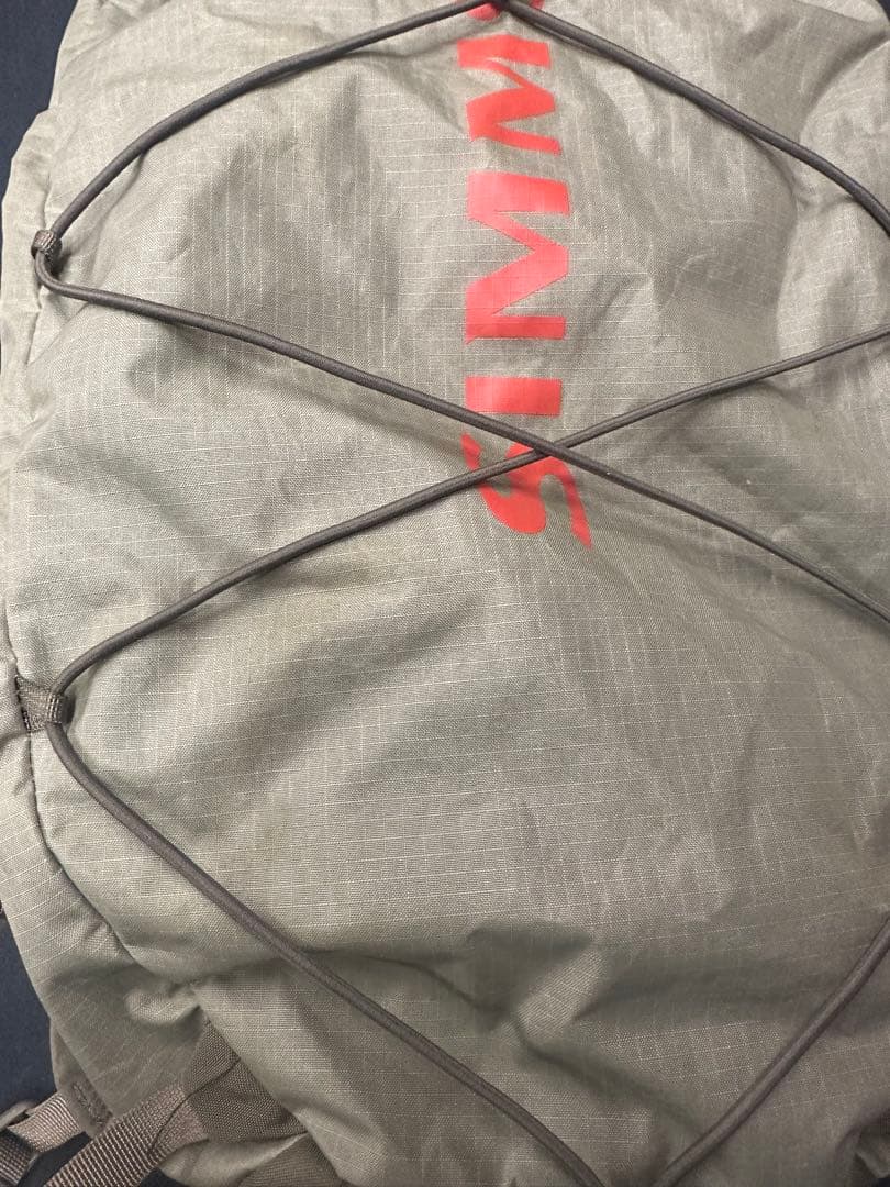 simms フライウェイト・パックベスト + スモールポッド