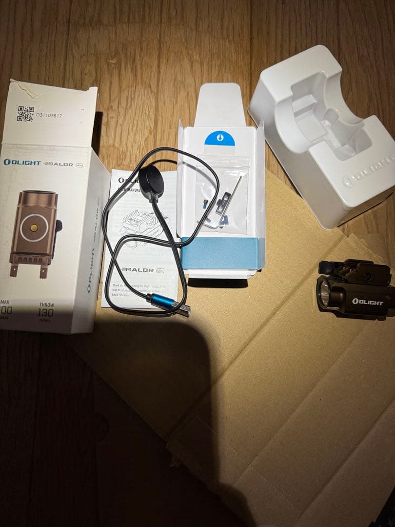 Olight Baldr Mini ブラウンライト　タクティカルライト