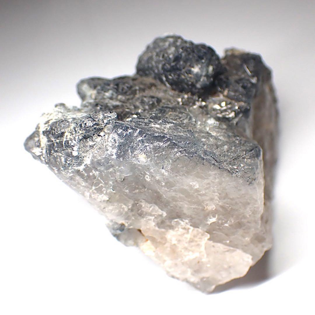 【パキスタン/ザギ産】リーベカイトインクォーツ(ザギマウンテンクォーツ)