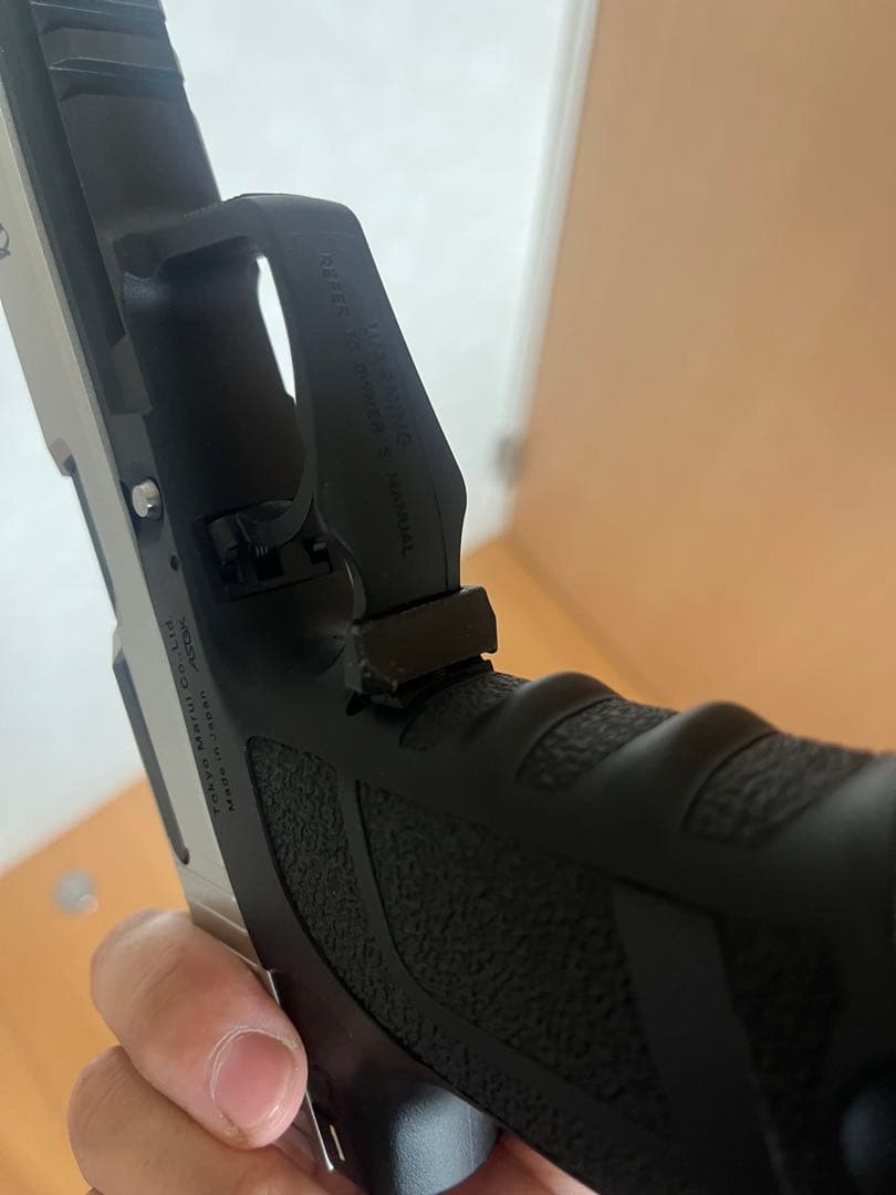 バイオハザードRE:4 sg-09r＋おまけでハンドガンライト