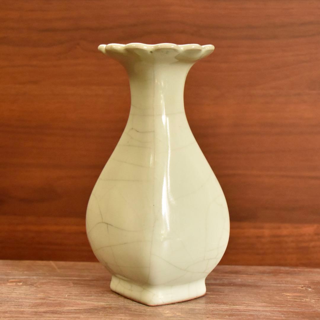 南宋　青磁　花口瓶　中国陶磁器