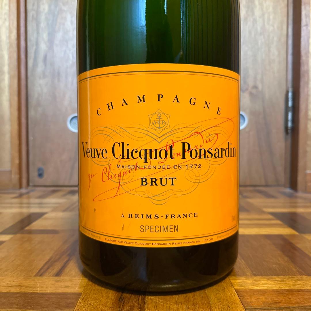 「ヴーヴ・クリコ・ブリュット・イエローラベル」 のダミーボトル9L