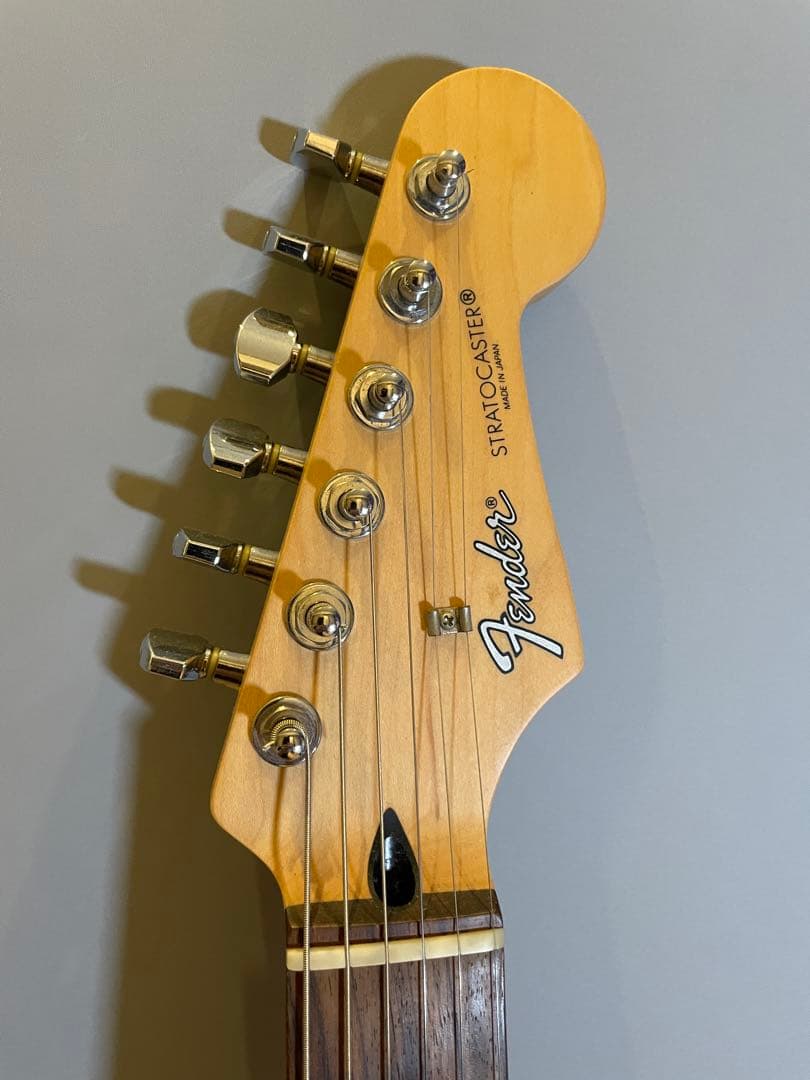 ギグバック付きFender Japan ストラト サンバーストST-STD