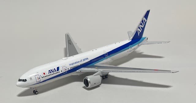 航空機・ヘリコプター ANA B777-200ER JA717A
