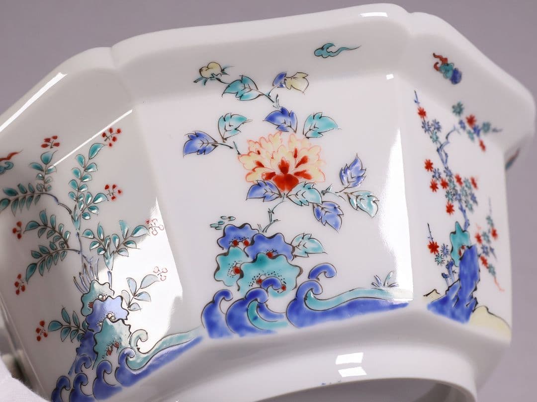 十二代 酒井田柿右衛門 錦 草花紋 八角 菓子器 鉢 共箱【MA683】