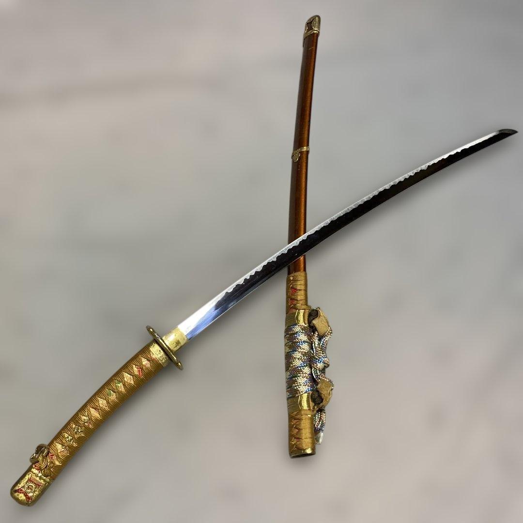 模造刀 太刀 金茶柄 太刀造鍔 太刀造り梨地呂鞘