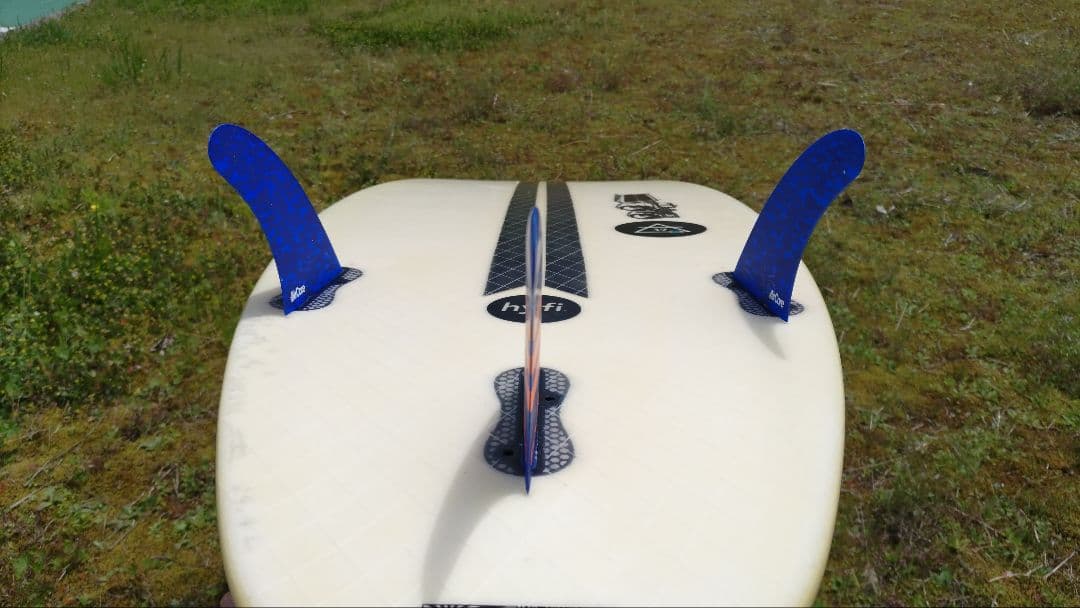 ハードケースとフィン付き！　JS サーフボード　5.8　エア17ｘ　ジェイエス