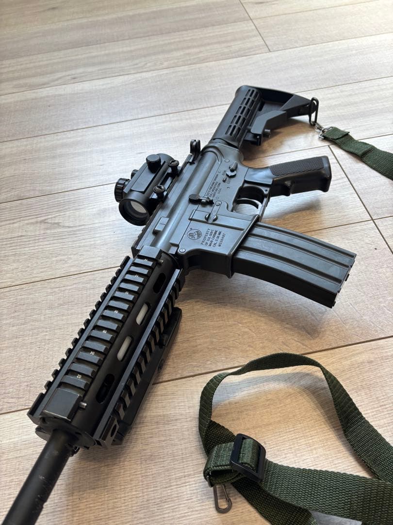 マルイ電動ガン M4スタンダード　リポ化済み　マガジン3本、バッテリー、充電器付