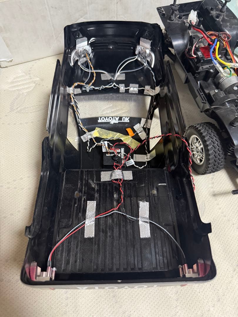 本日までの出品！タミヤ　CC-01 ハイラックス　オフロード