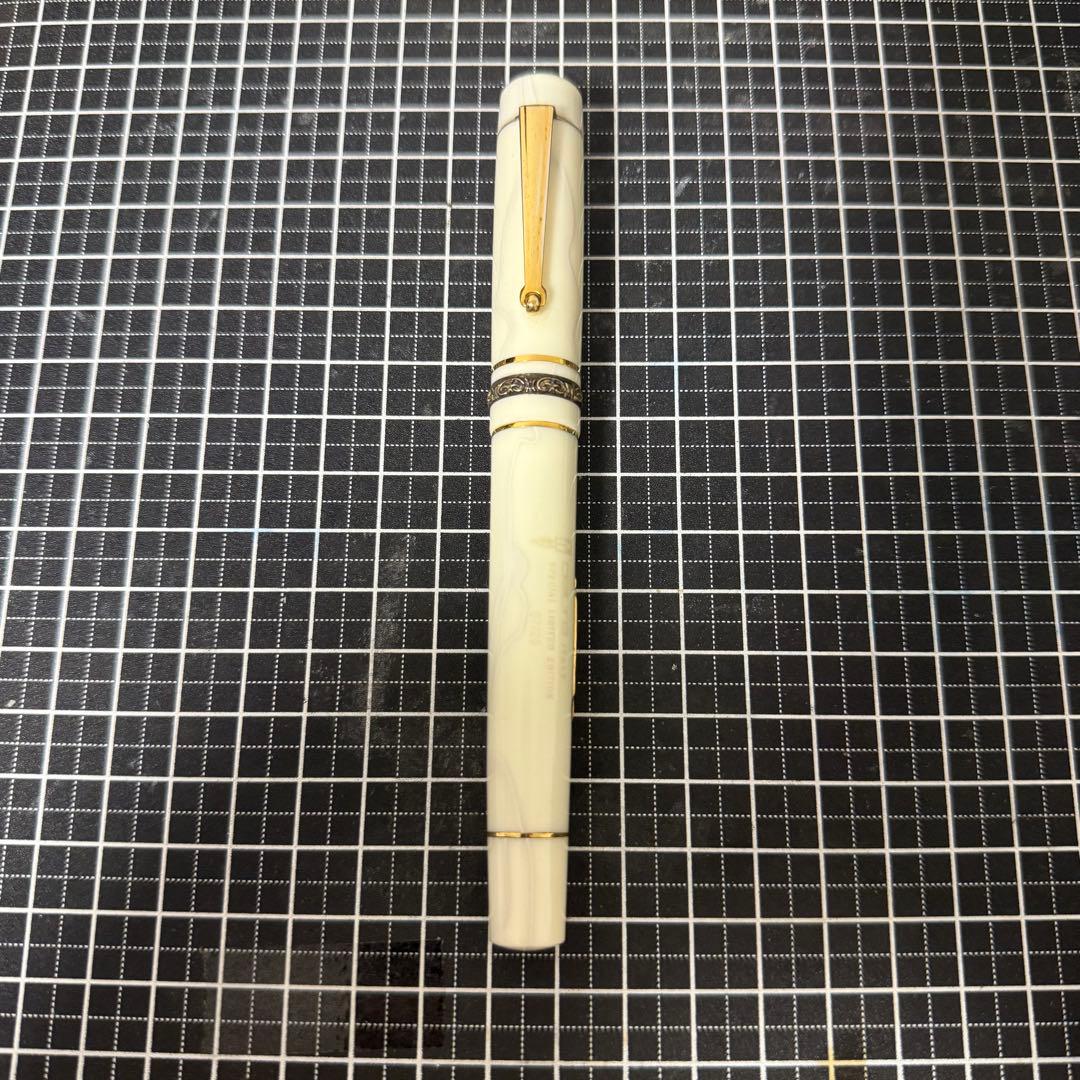 【ジャンク】デルタ 万年筆 アナコンダ M