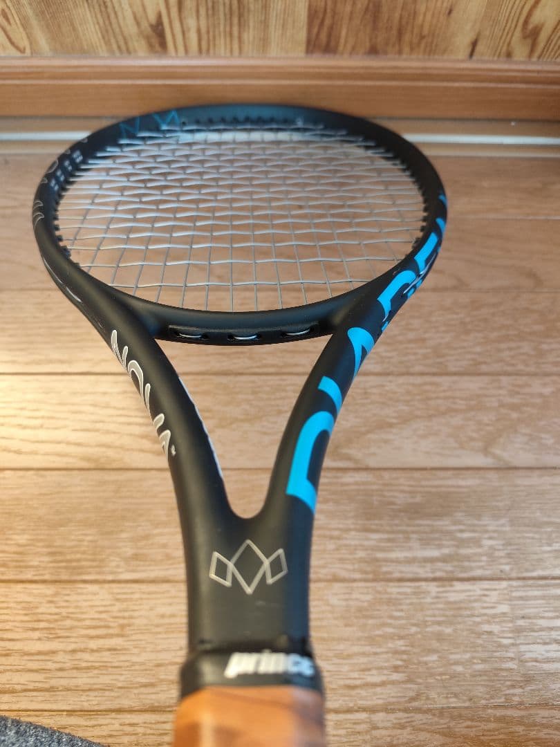 ダイアデム　DIADEM NOVA ノヴァV3 G2テニスラケット