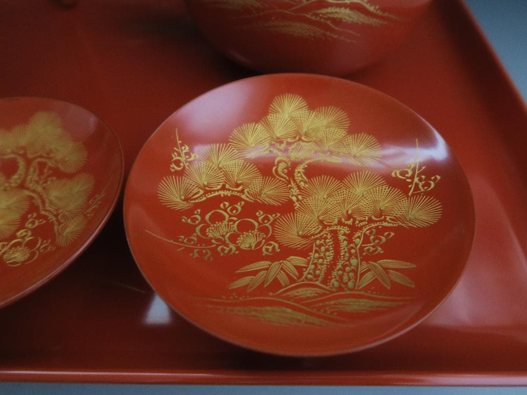 【輪島塗】屠蘇器 稲忠漆芸堂謹製 鶴亀松竹梅 沈金 洗朱 壱組 天然木 共箱