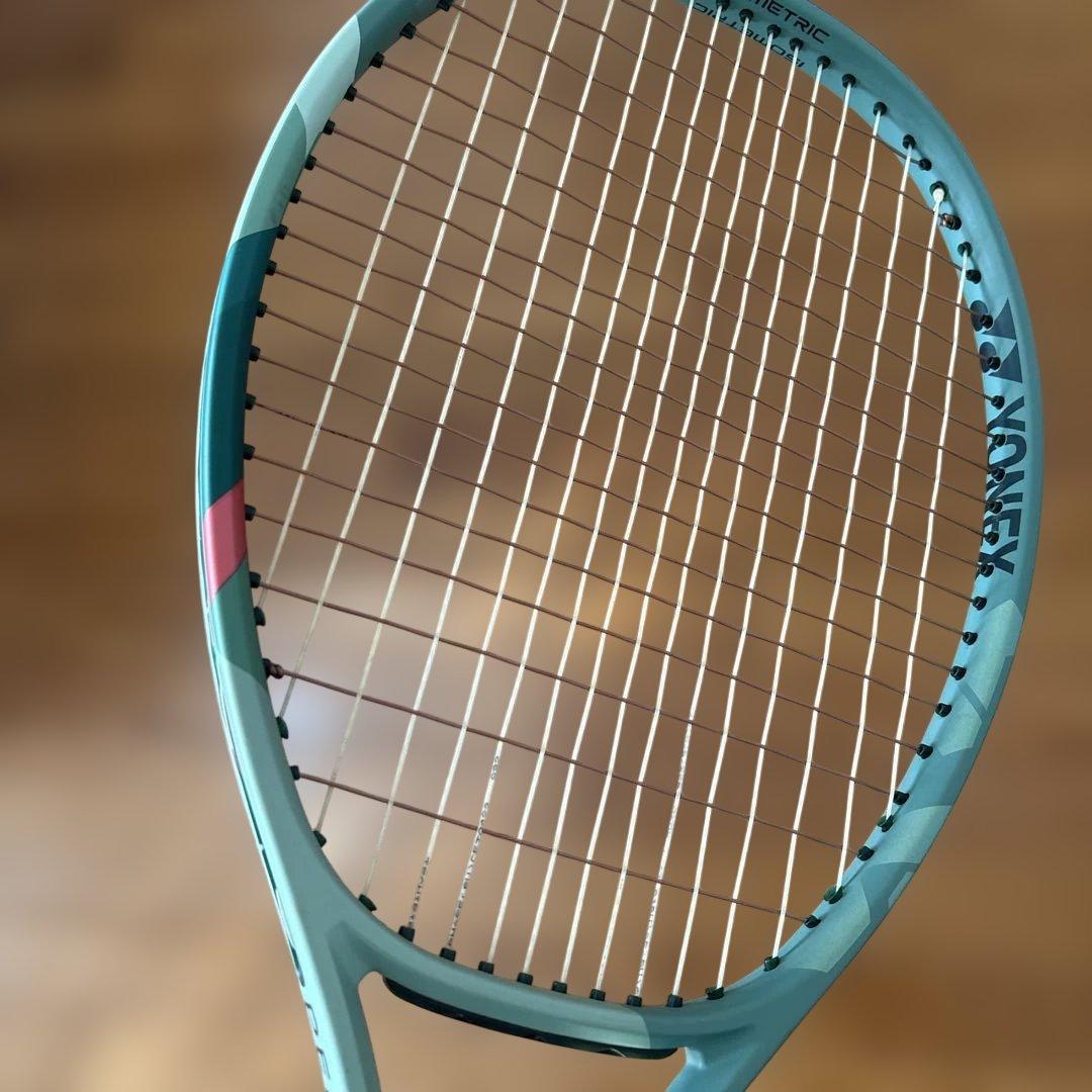 お値下げしました！YONEX PERCEPT 104 テニスラケットG1