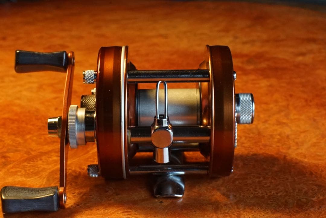 ABU アンバサダー 4000 D メンテ済 フレーム修正済