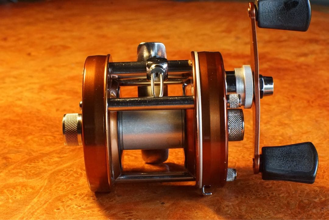 ABU アンバサダー 4000 D メンテ済 フレーム修正済