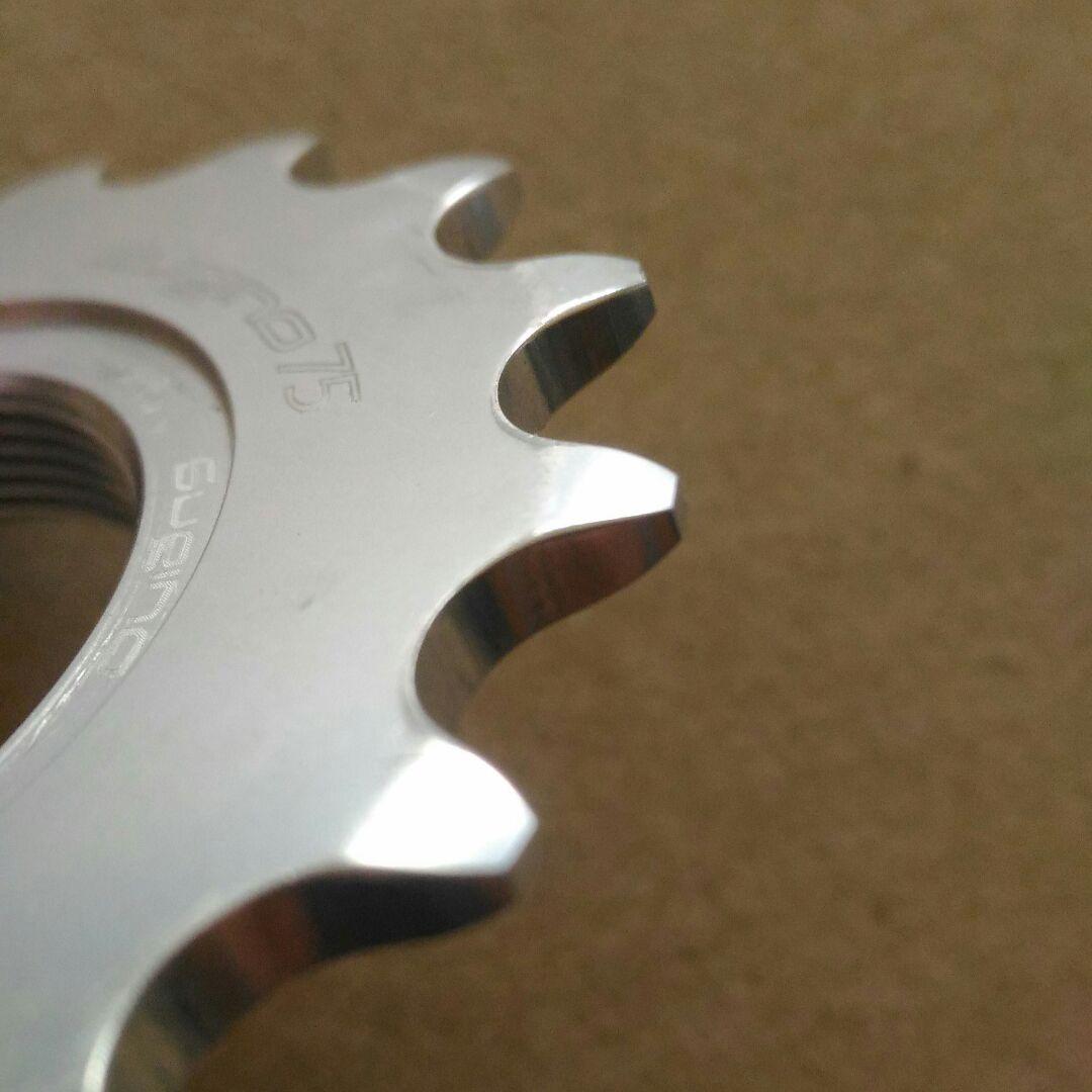 Sugino Super Gigas Silver 17T　スギノ　小コグ