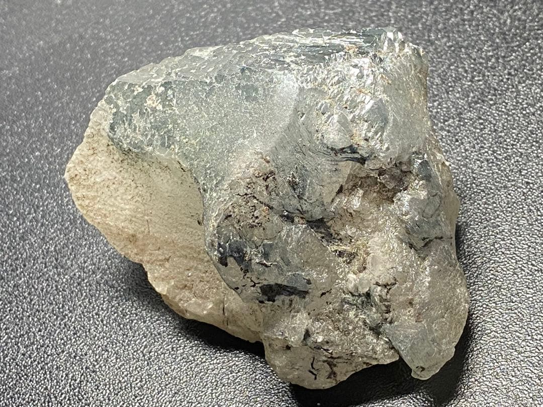 ブルー　ザギマウンテンクォーツ ザギ水晶 233g