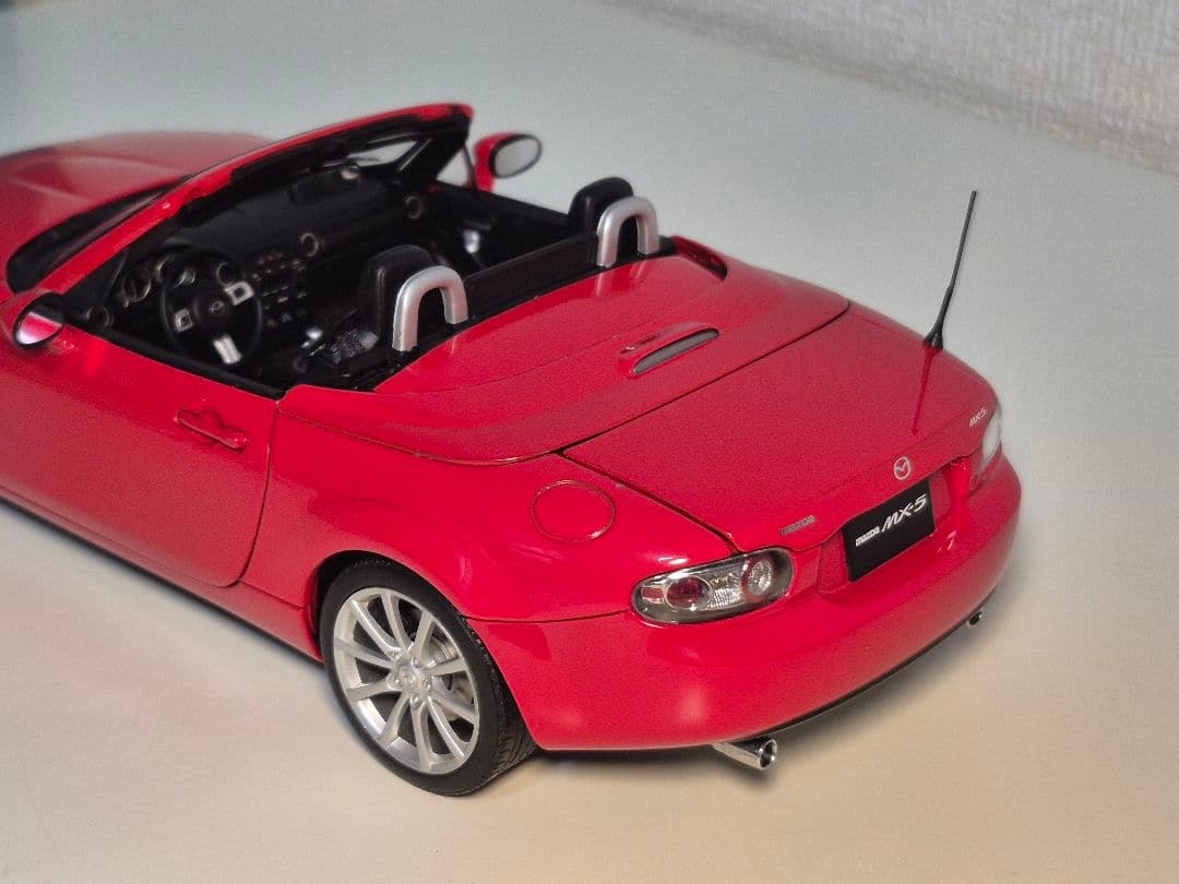 1/18 AUTOart　Mazda MX-5　Roadster　左ハンドル