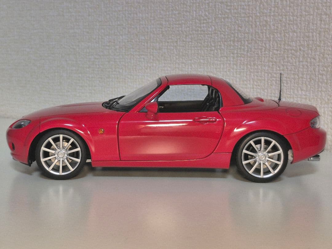 1/18 AUTOart　Mazda MX-5　Roadster　左ハンドル