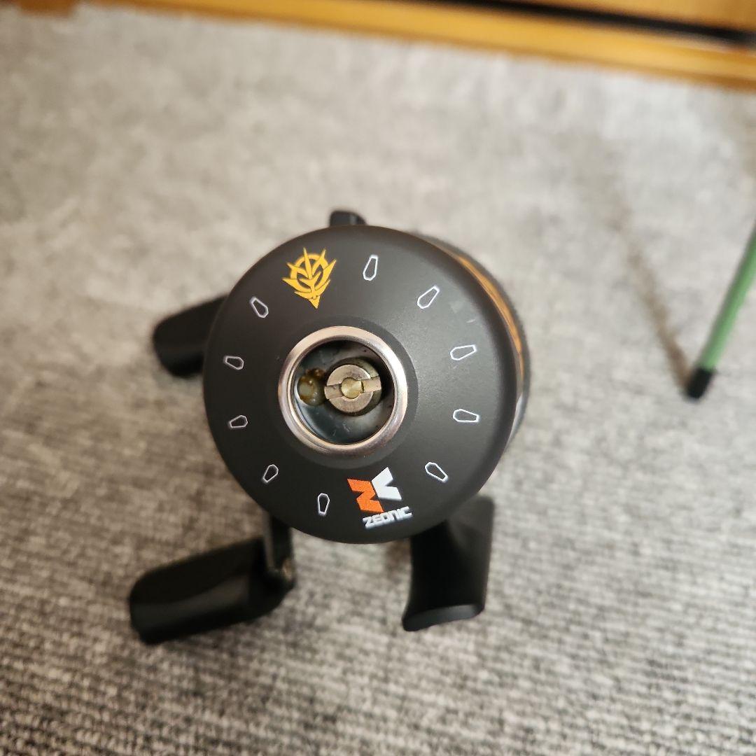 機動戦士ガンダム スピンキャスト　リール ジオン軍仕様　五十鈴工業