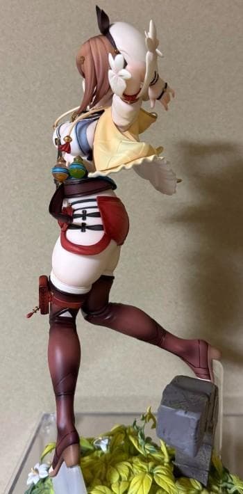 ライザのアトリエ ～常闇の女王と秘密の隠れ家～ 1/6フィギュア AMAKUNI