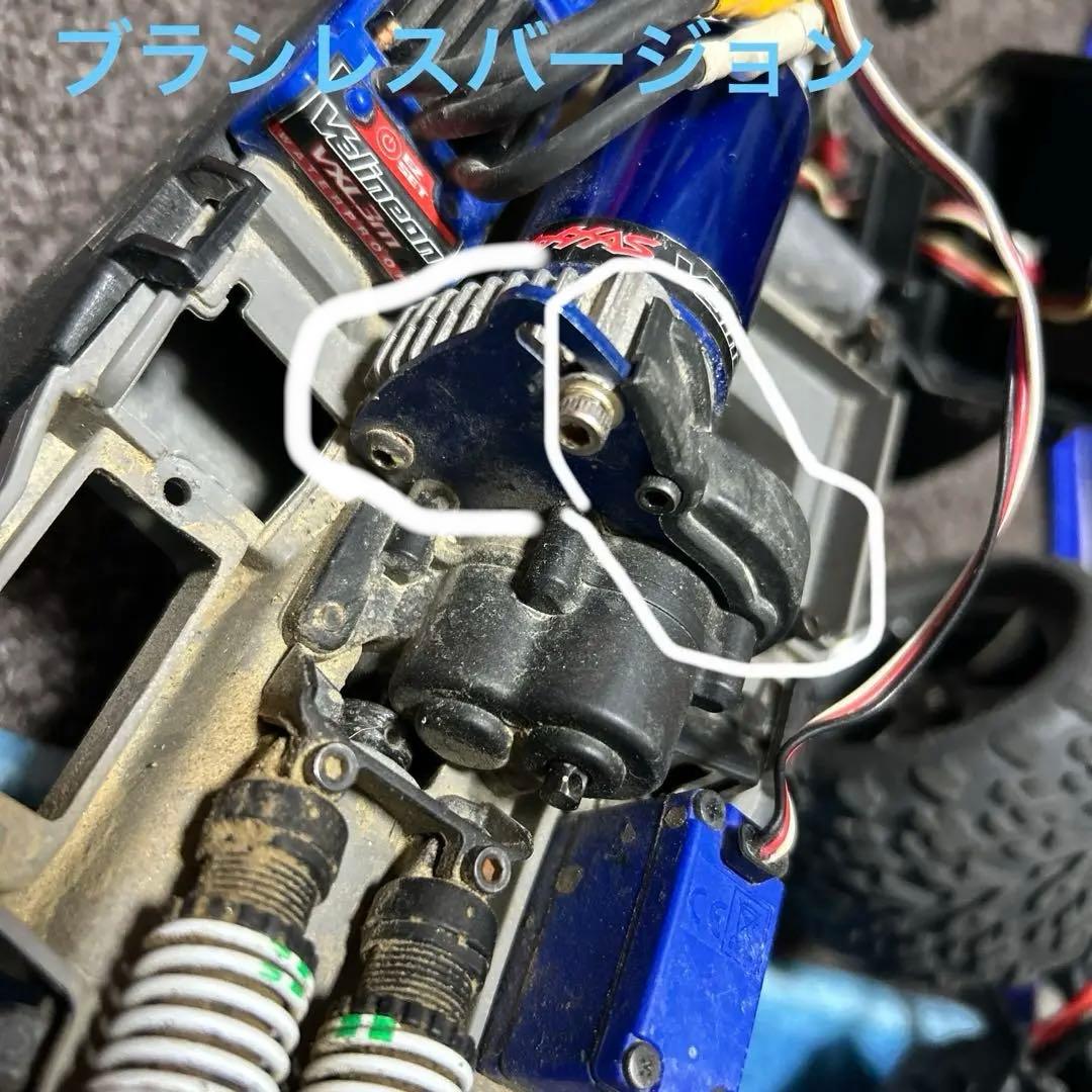 トラクサス　e-revo 1/16 送受信機なし　ほぼノーマル　シャフト交換