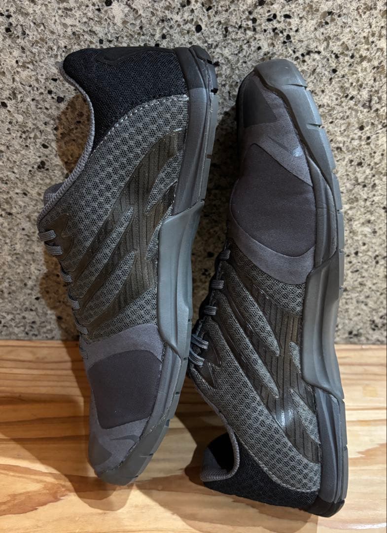 inov-8 f-lite 235 inov8 トレーニング　イノヴェイト