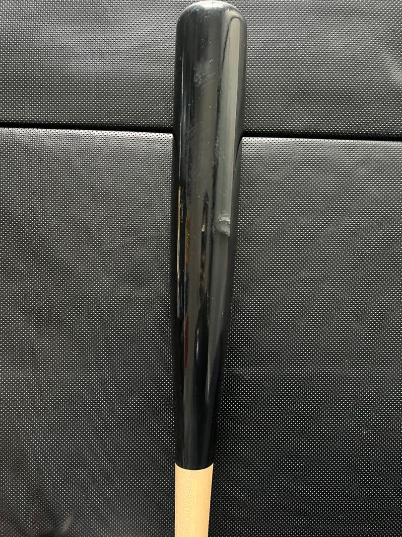 読売ジャイアンツ　巨人　岡本和真 #25　バット NPBマーク 支給品　実使用