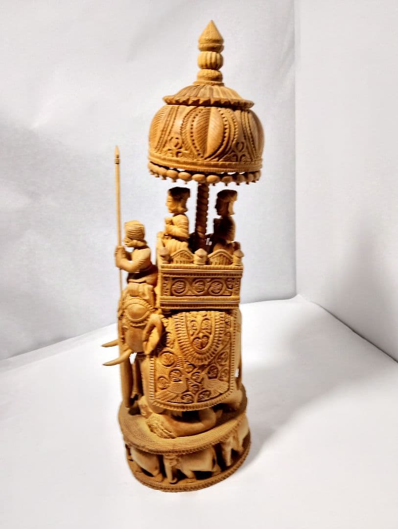 木製象と王座の彫刻 約40cm
