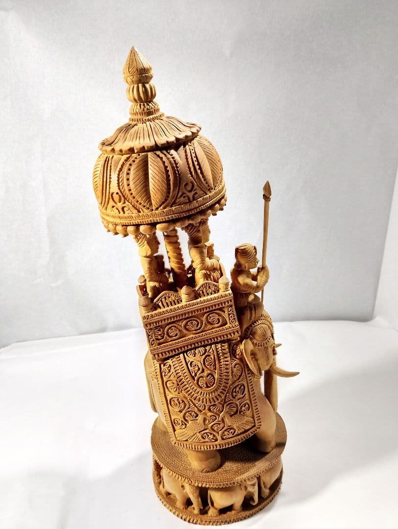 木製象と王座の彫刻 約40cm