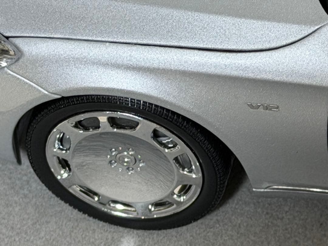 ミニカー Almost Real 1/18 Mercedes Maybach S600