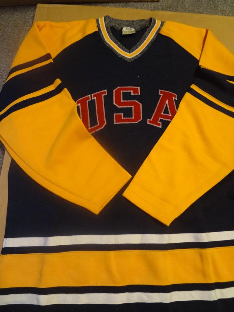 USAロゴ入りアメリカンフットボールシャツ