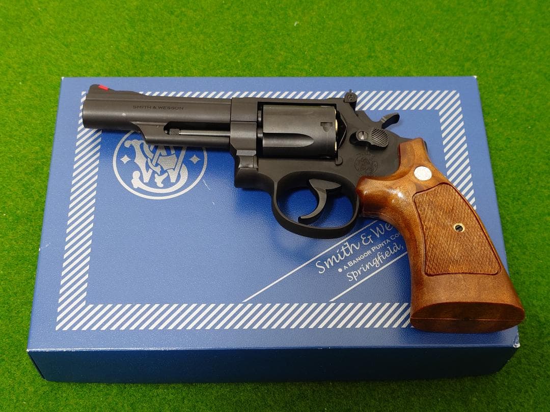 タナカ S&W M19 コンバットマグナム 4インチ