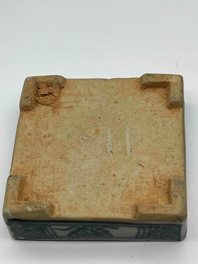 清乾隆時代 染付 青花祥瑞花卉文四方印泥盒 蓋盒 釘刻文字 香盒(E-65)