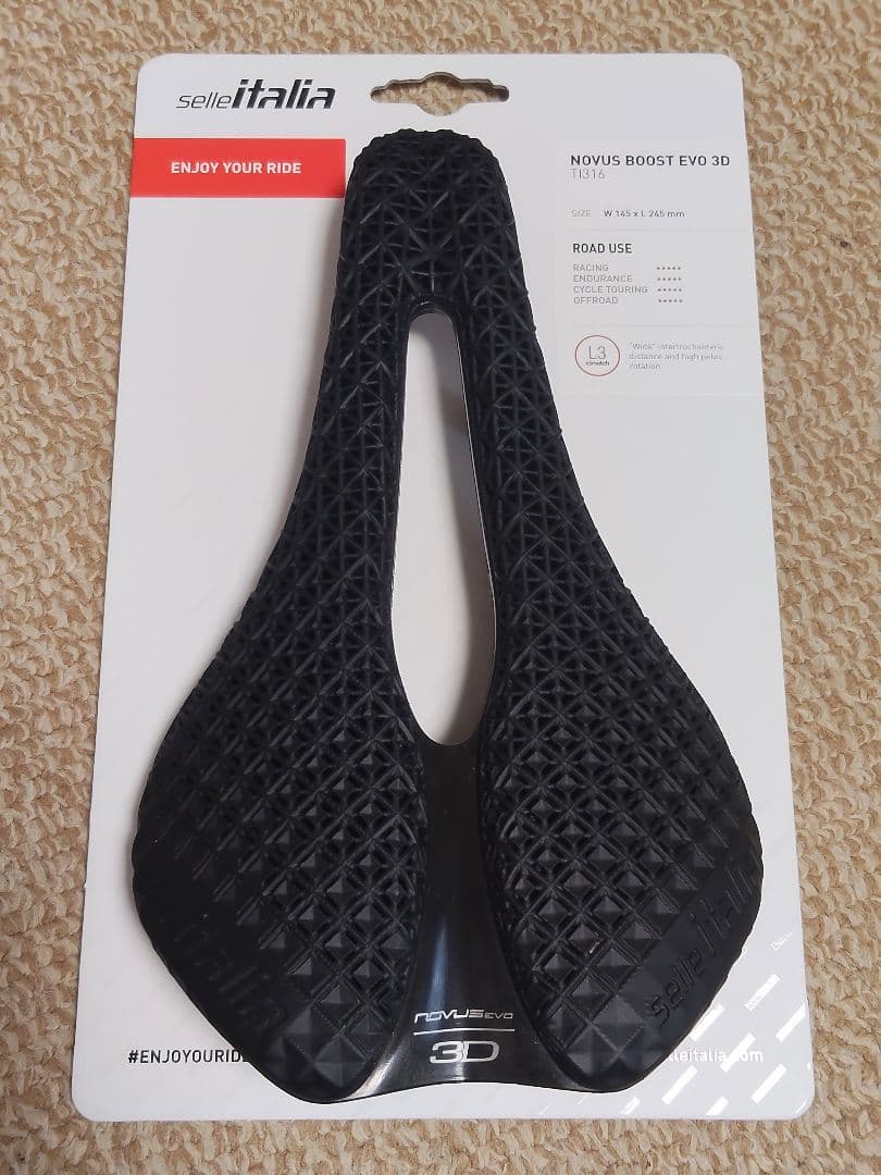 SELLE ITALIA　NOVUS BOOST EVO 3D Ti316