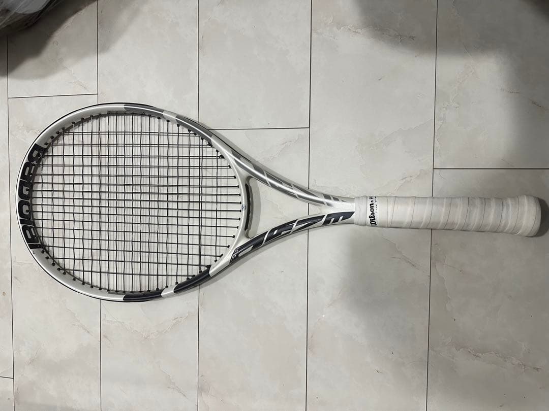 バボラ ピュアドライブ Wimbledon 2024限定モデル