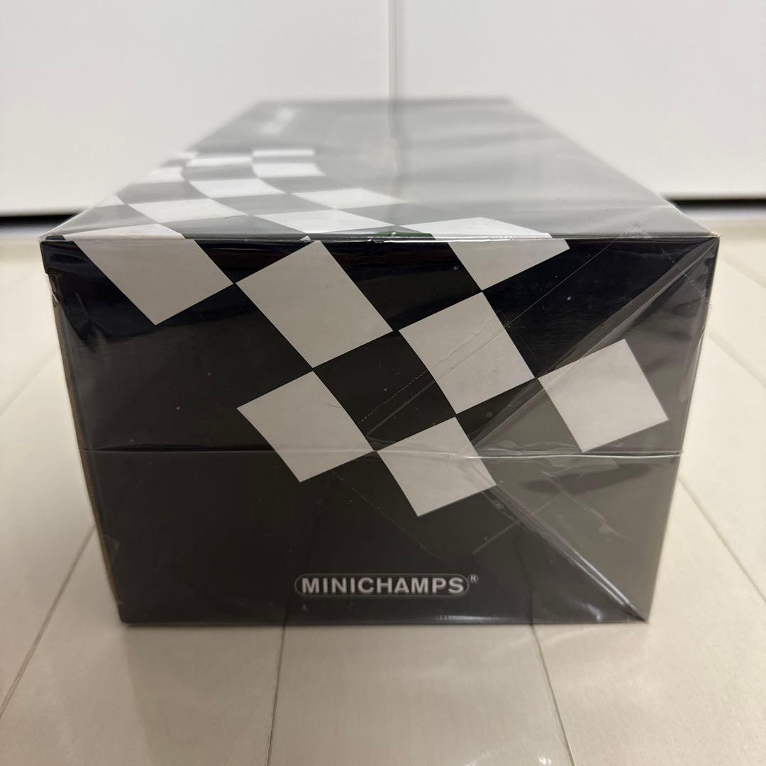 MINICHAMPS 1/18レッドブル セバスチャン・ベッテル RB7