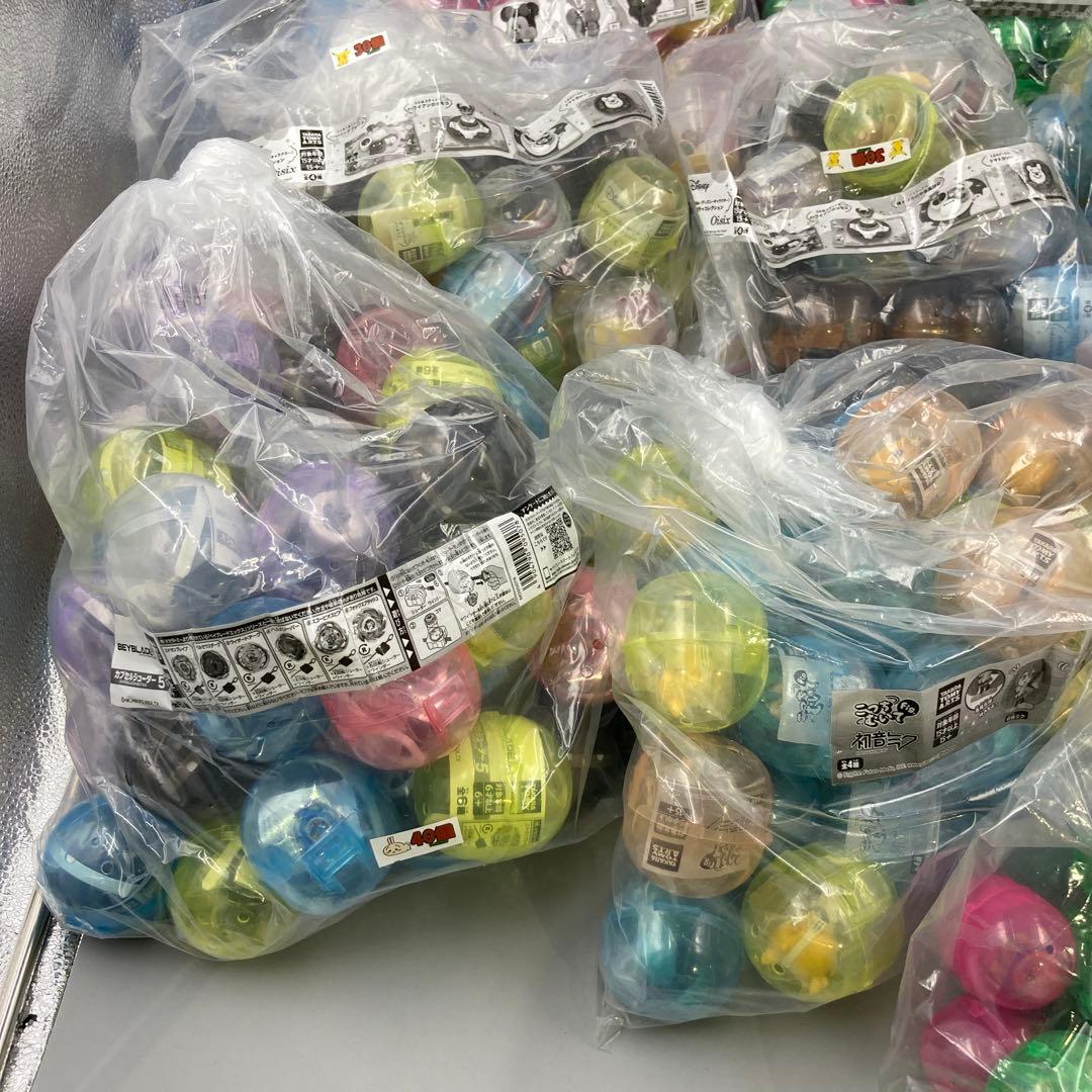 ★ガチャガチャ　まとめ売り　未開封　850点以上