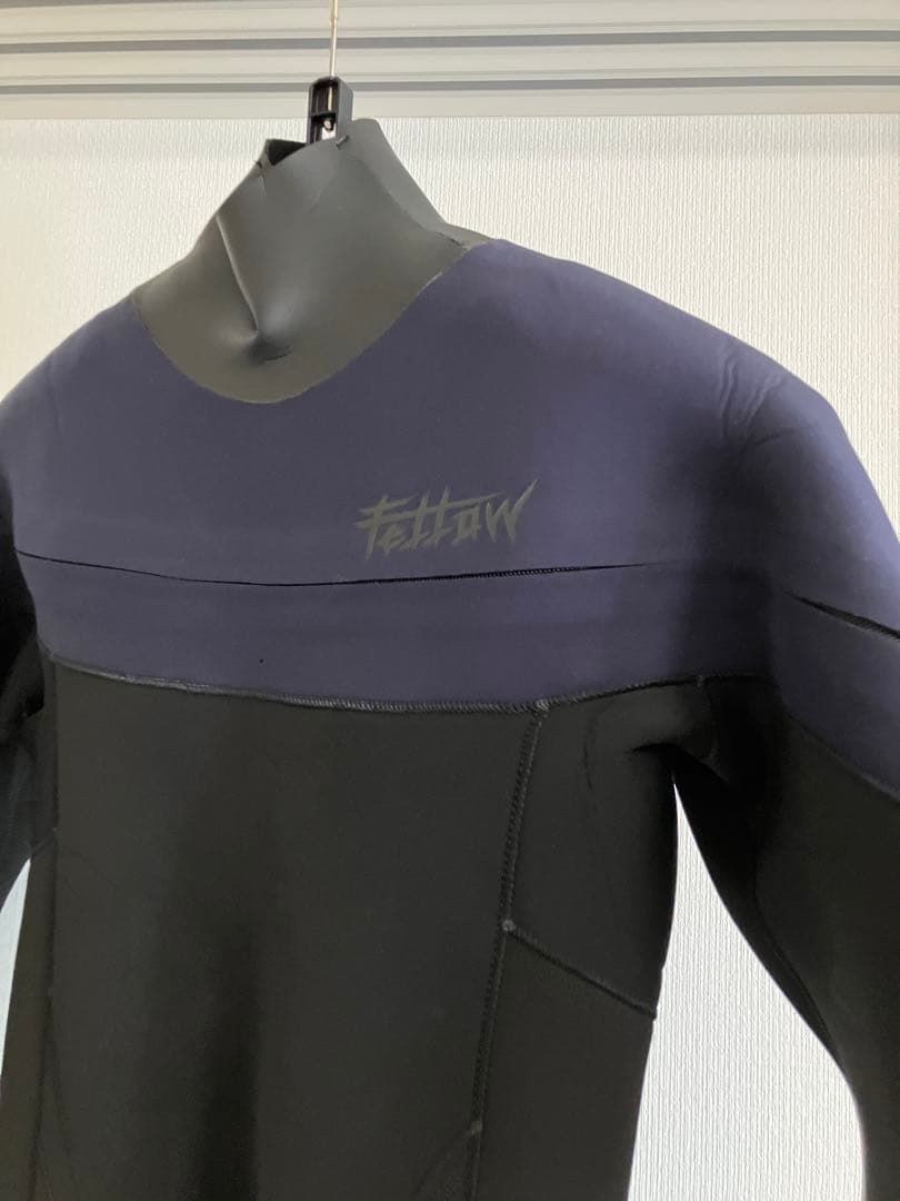 Fellow ウェットスーツ　　フルスーツ　ハンガー付