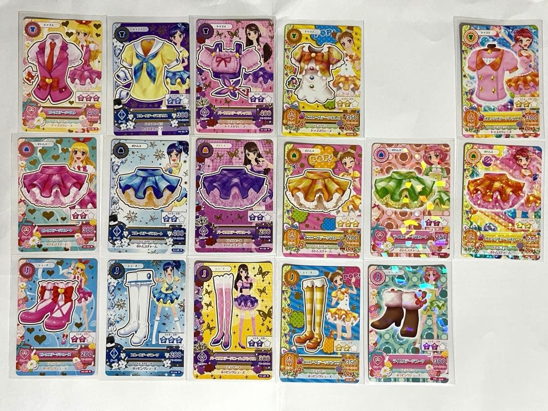アイカツ　スクールドレスまとめ　16枚セット　初期　排出版