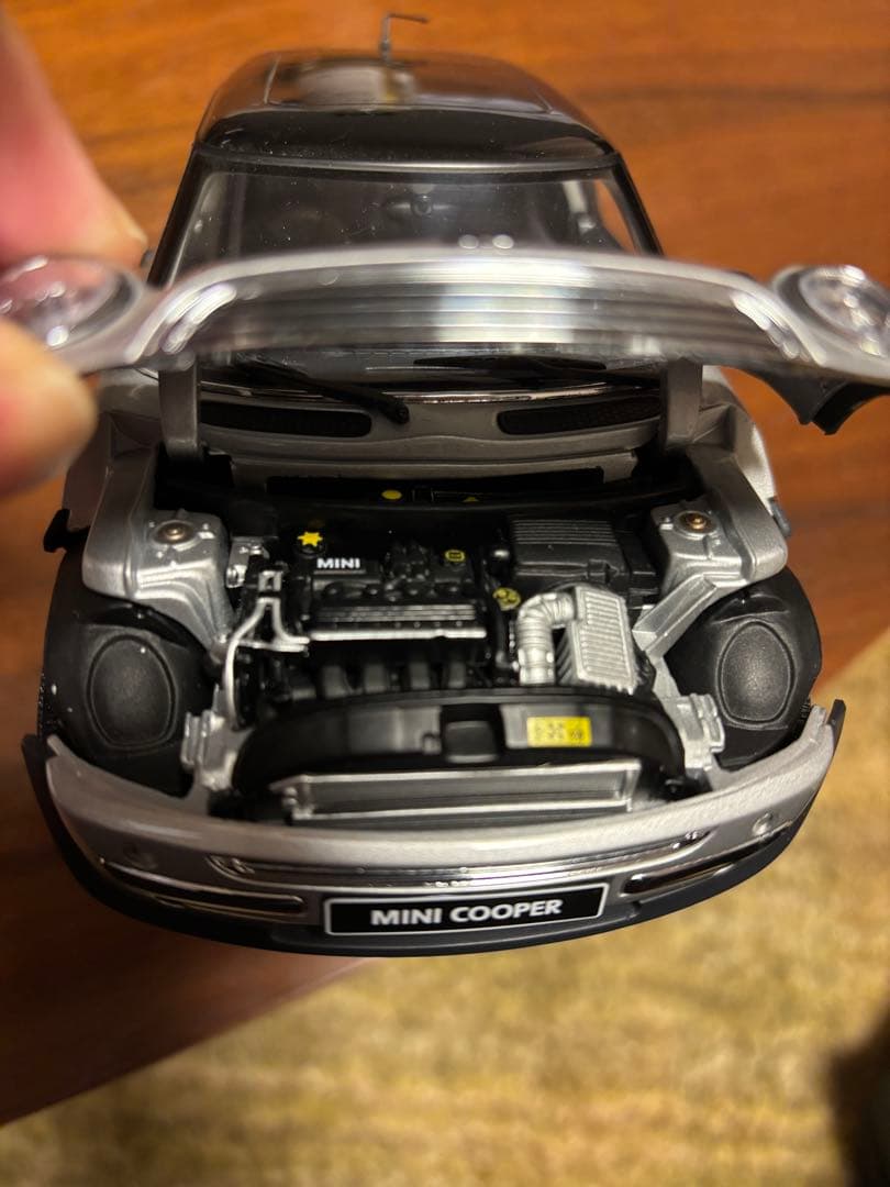 AUTOart 1/18 MINI COOPER ミニクーパー ミニカー