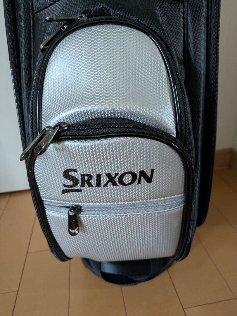【値下げ】Srixon 　キャディバッグ GGC-S158　シルバー/ブラック