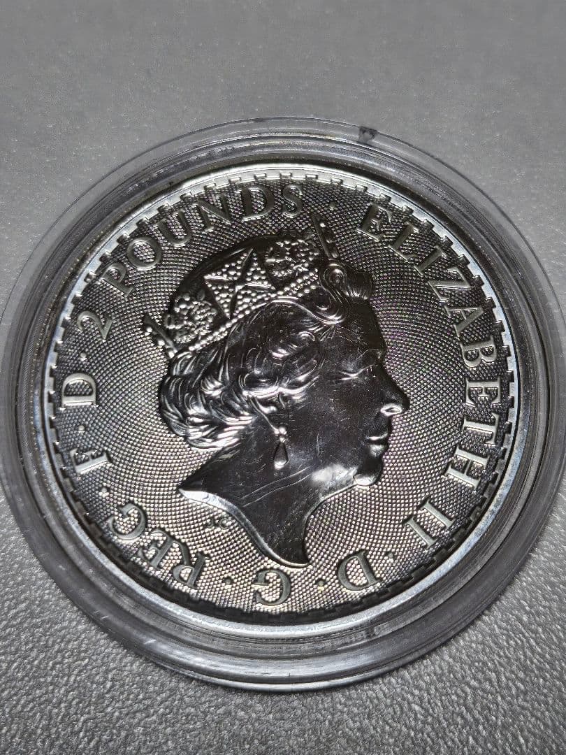 ブリタニア銀貨 1オンス 2021年製 クリアケース入り